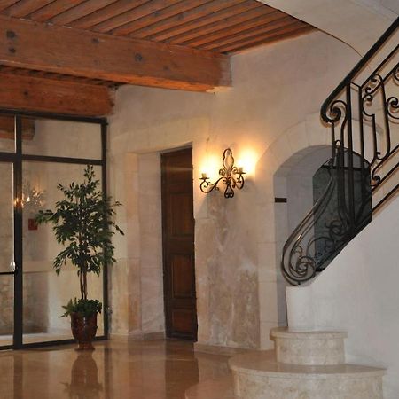 Les Echevins Hotell Tarascon Eksteriør bilde