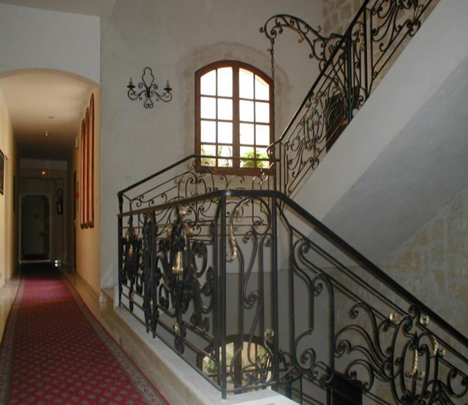 Les Echevins Hotell Tarascon Eksteriør bilde