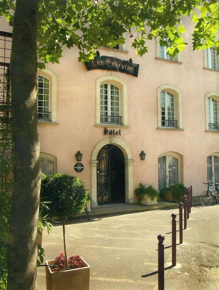 Les Echevins Hotell Tarascon Eksteriør bilde