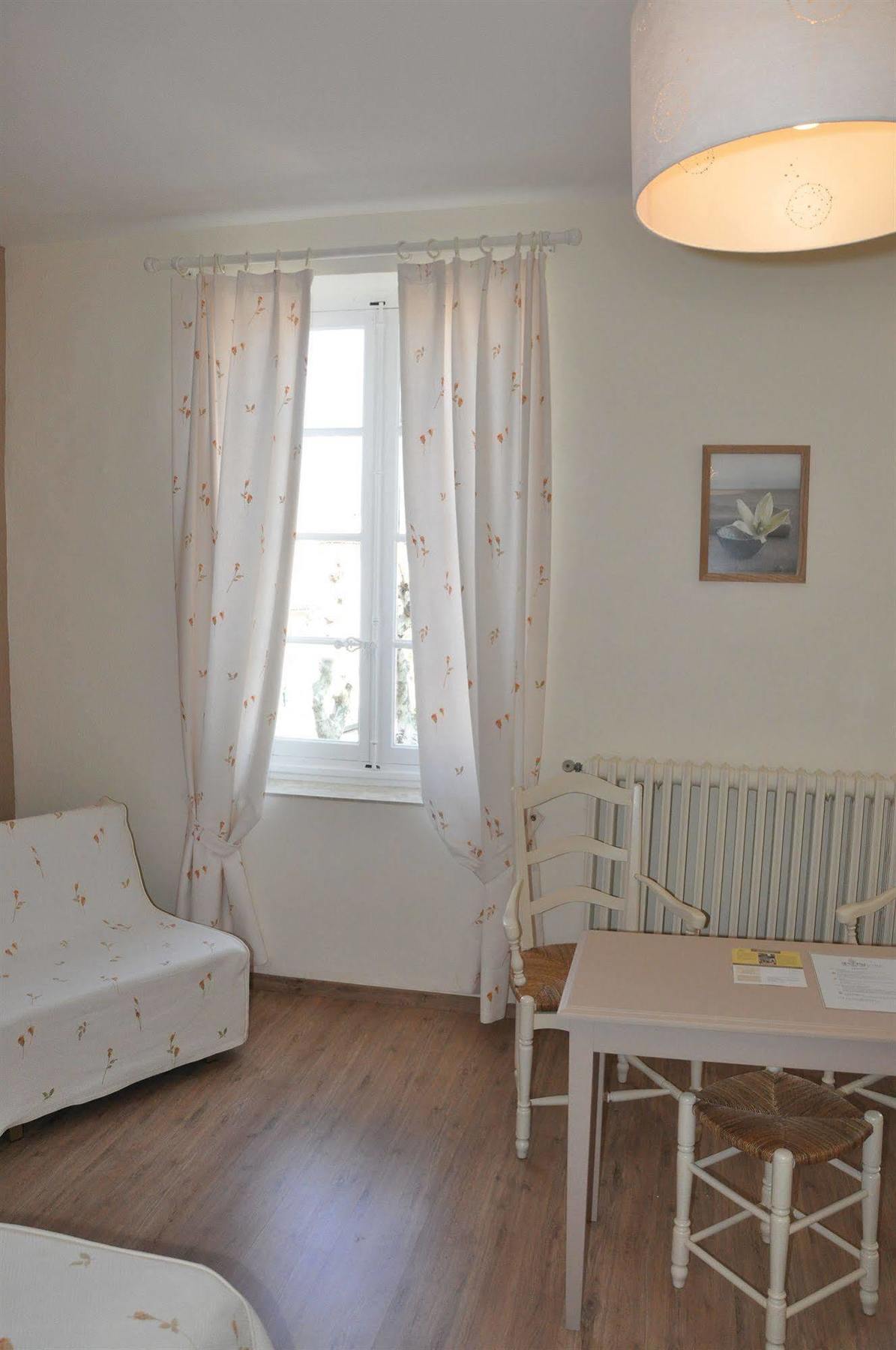 Les Echevins Hotell Tarascon Eksteriør bilde