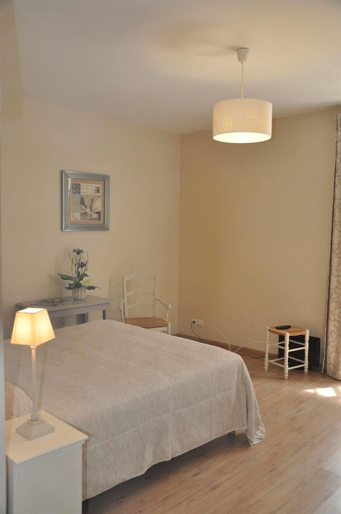 Les Echevins Hotell Tarascon Eksteriør bilde